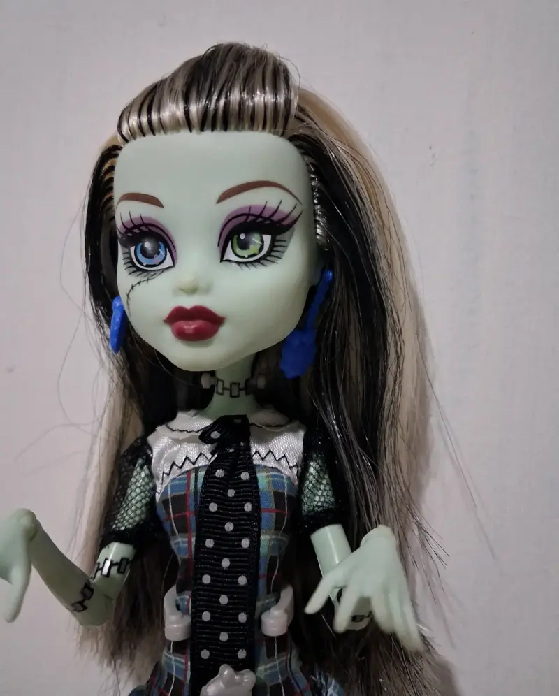 Muñeca Monster High Frankie Stein - 2