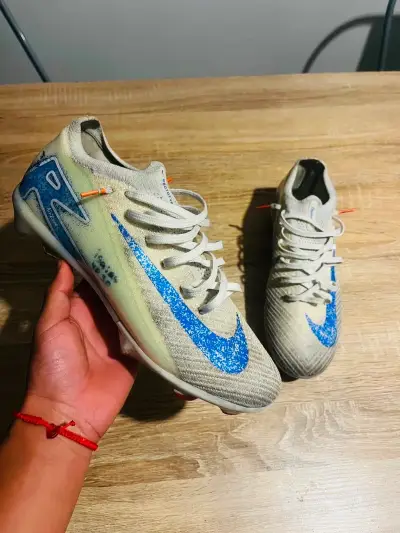 Zapatillas de fútbol Nike originales - miniatura 1