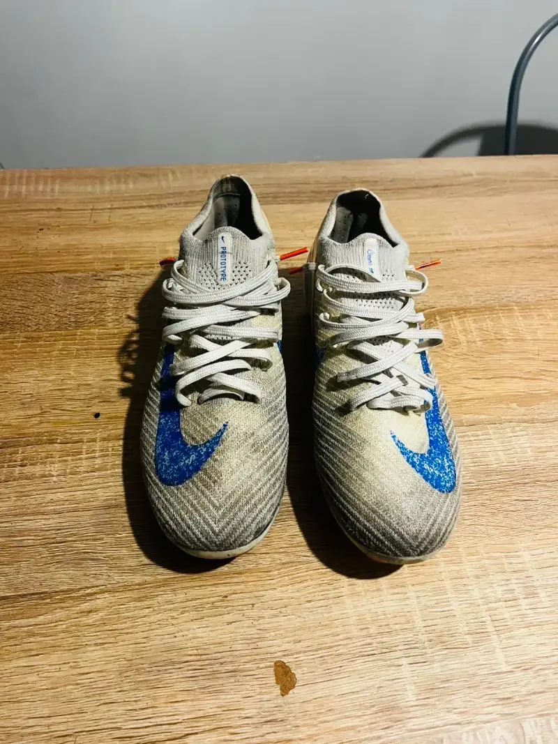 Zapatillas de fútbol Nike originales - 2