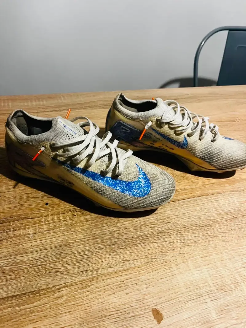 Zapatillas de fútbol Nike originales - 4
