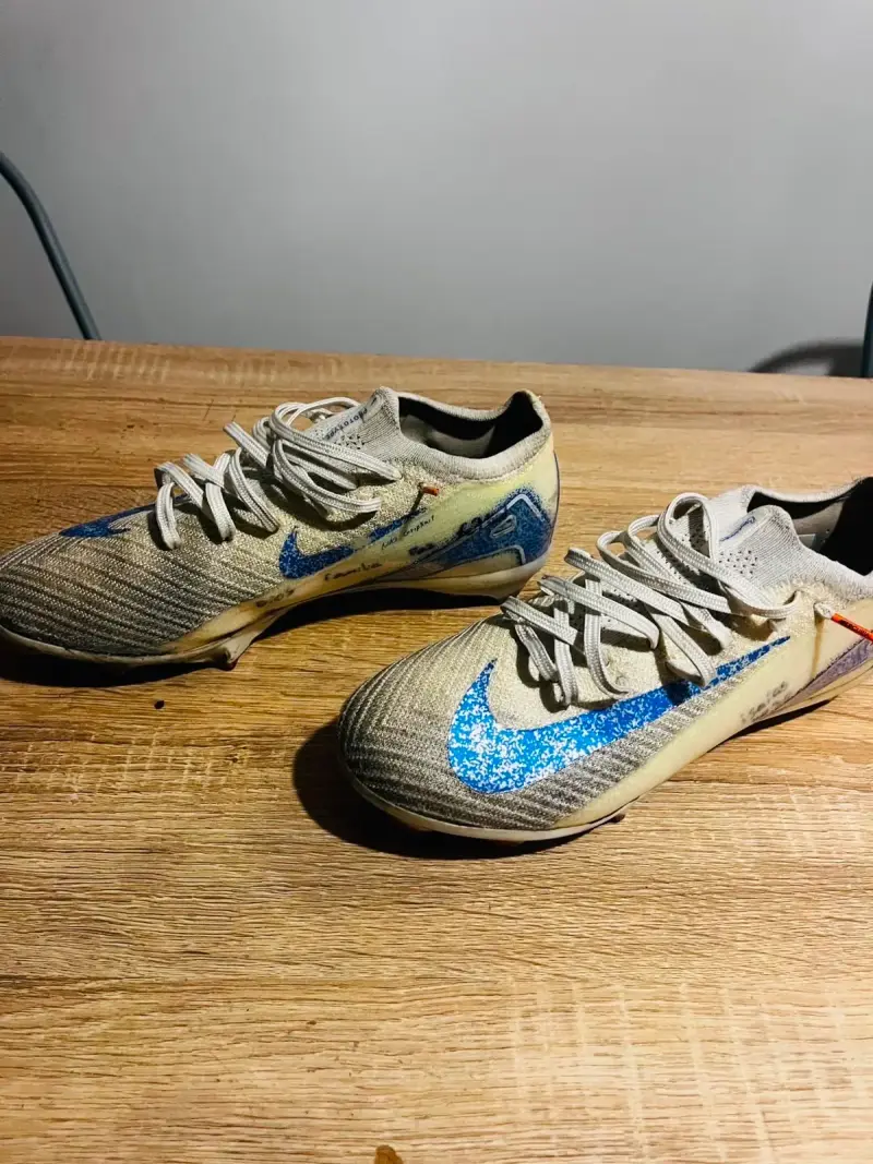 Zapatillas de fútbol Nike originales - 5