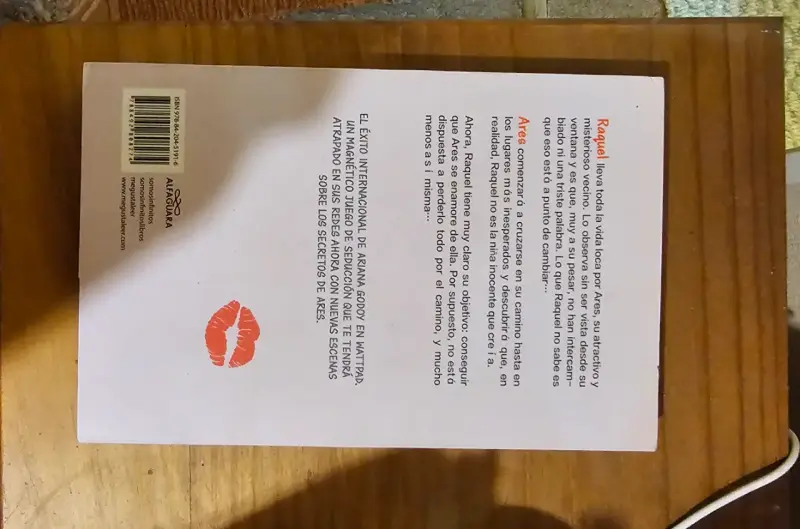 Libro 'A través de mi ventana' de Ariana Godoy - 2