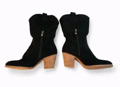 Botas negras de gamuza con tacón alto - miniatura 1