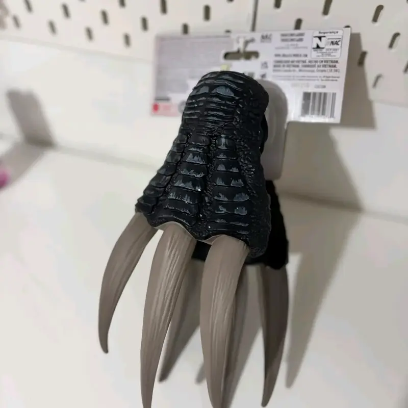 Garra de Therizinosaurus Jurassic World - 2