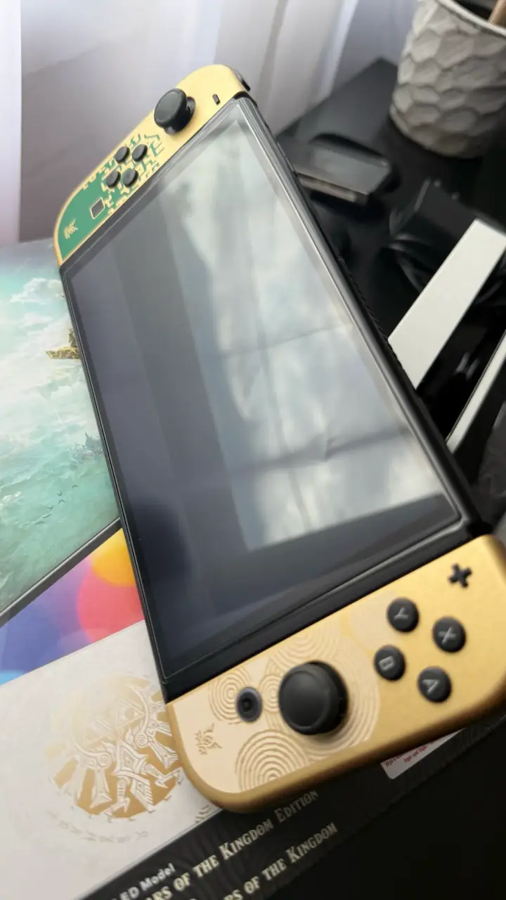 Nintendo Switch Oled Edición Zelda + Micro SD 256 - 4