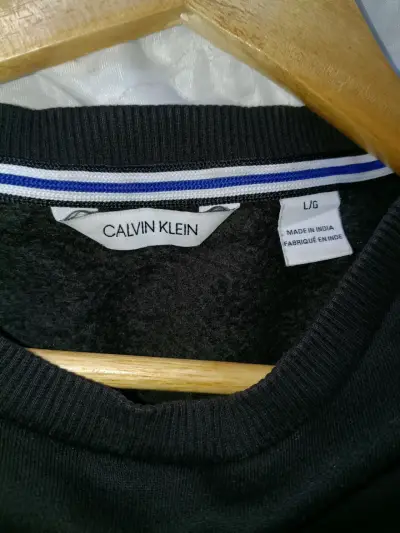 Polerón negro Calvin Klein para hombre - miniatura 2