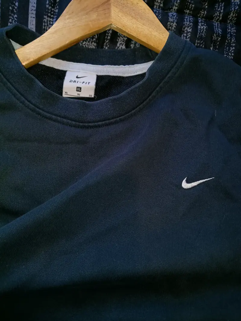 Polerón Nike Dri-Fit Negro Unisex - 3