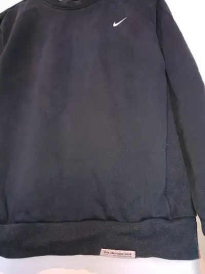 Polerón Nike Dri-Fit Negro Unisex - miniatura 4