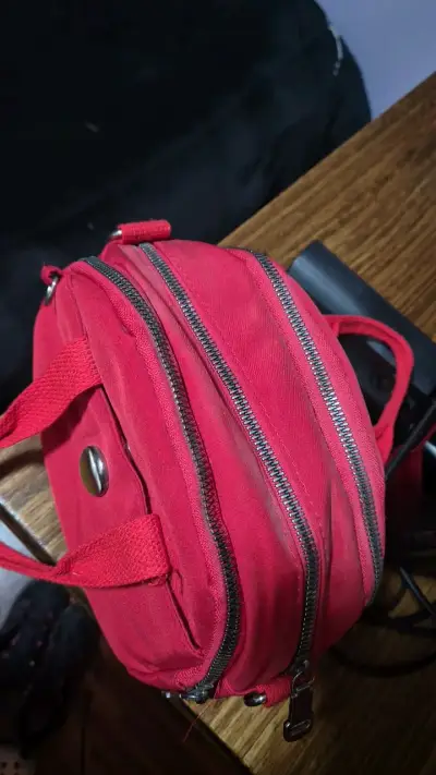 Bolso de mano rojo con triple cierre - miniatura 3