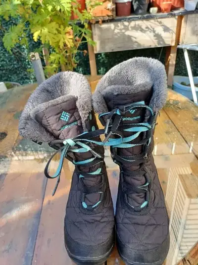 Botas invierno n°33 Columbia con forro - miniatura 1
