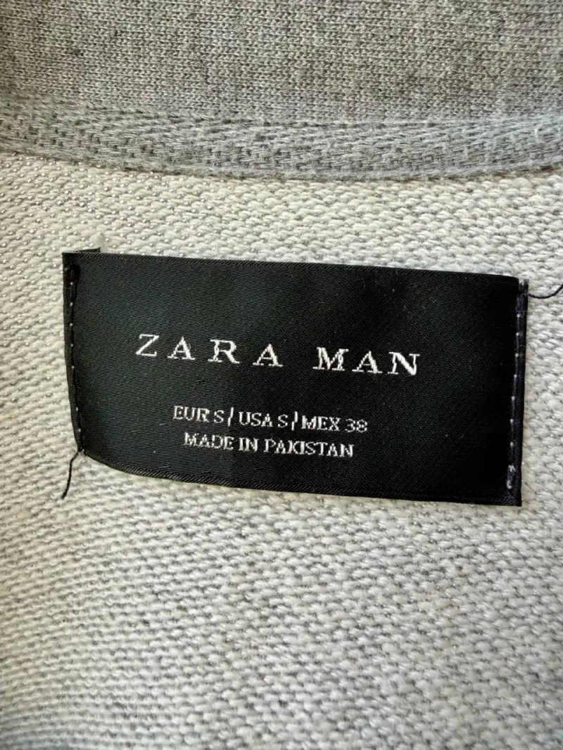 Chaqueta gris ZARA con cierre y detalles acolchad - 5