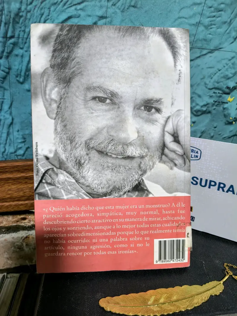 Libro 'La Novela de Amanda Romo' de Fernando Sáez - 3