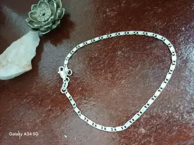 Pulsera de plata con diseño floral y sonriente - miniatura 1
