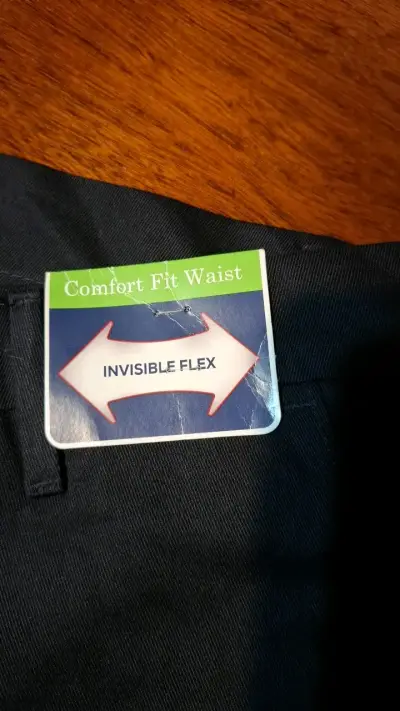 Pantalones Khaki Wrangler Ultimate Flex - miniatura 2
