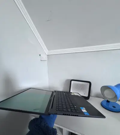 Laptop ASUS Vivobook X1505ZA Intel i5 12va Gen - miniatura 1