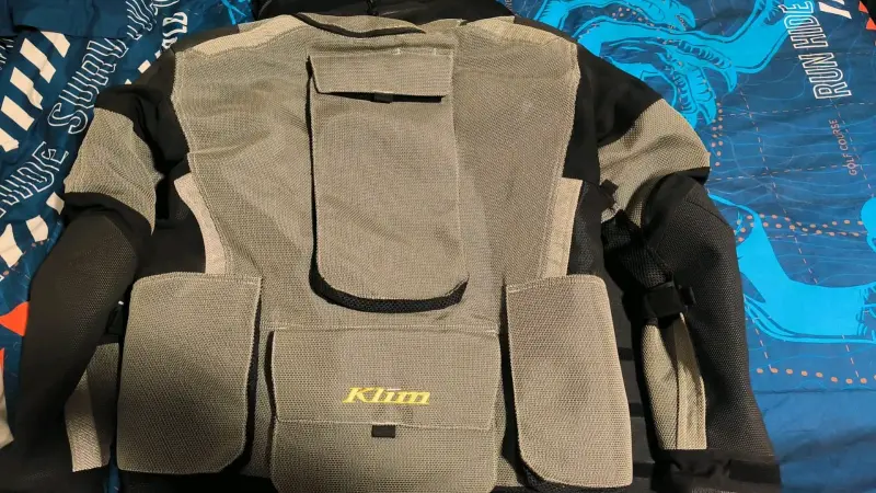 Chaqueta y pantalón de moto
