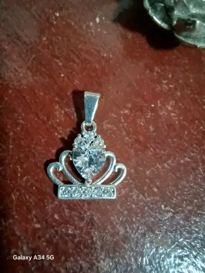 Conjunto de joyas de plata con dijes y aretes - miniatura 1