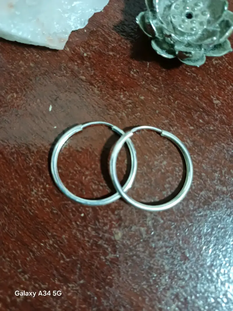 Conjunto de joyas de plata con dijes y aretes - 3