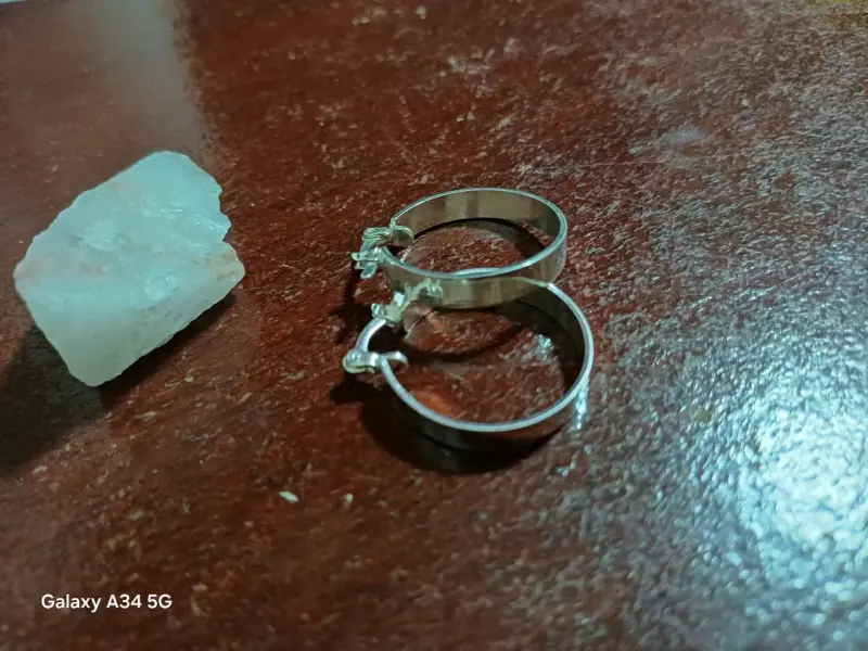 Conjunto de joyas de plata con dijes y aretes - 4