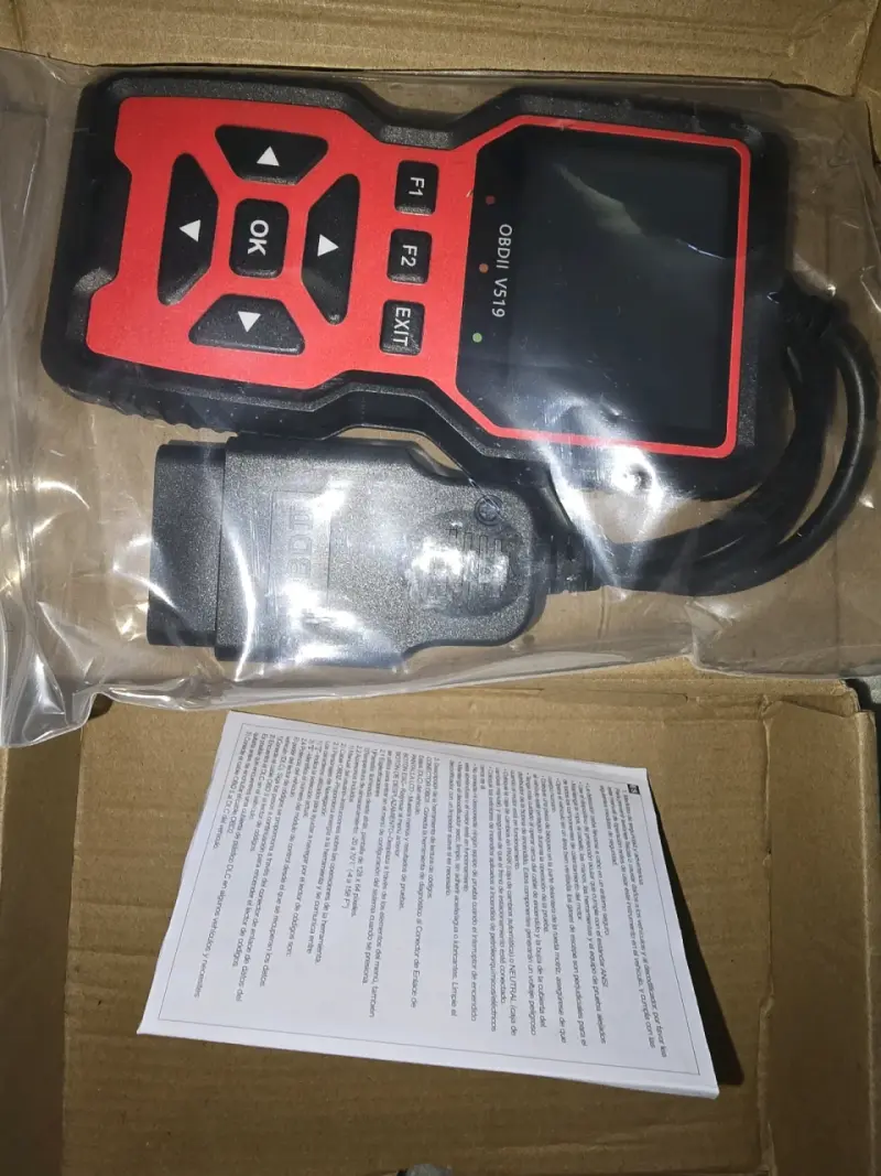 Escáner Automotriz OBDII V519 con Multi Funciones - 4