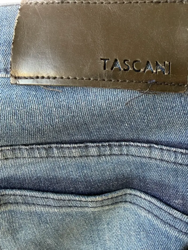 Jeans de Hombre Tascani con Diseño Bordado - 6