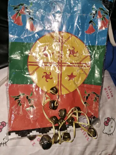 Vestido tradicional mapuche con accesorios - miniatura 3