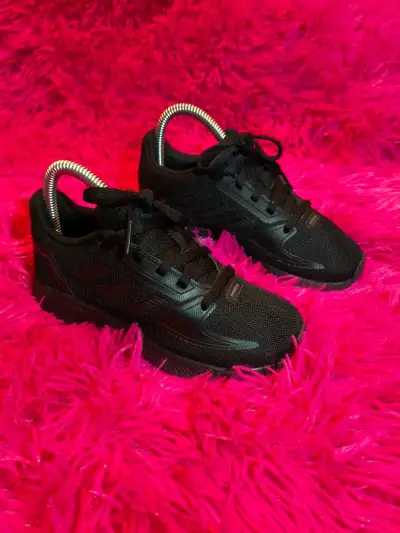 Zapatillas deportivas negras para hombre - miniatura 1
