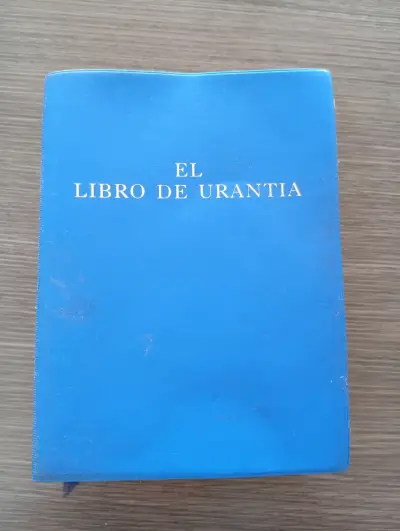 El Libro de Urantia en buen estado - miniatura 1