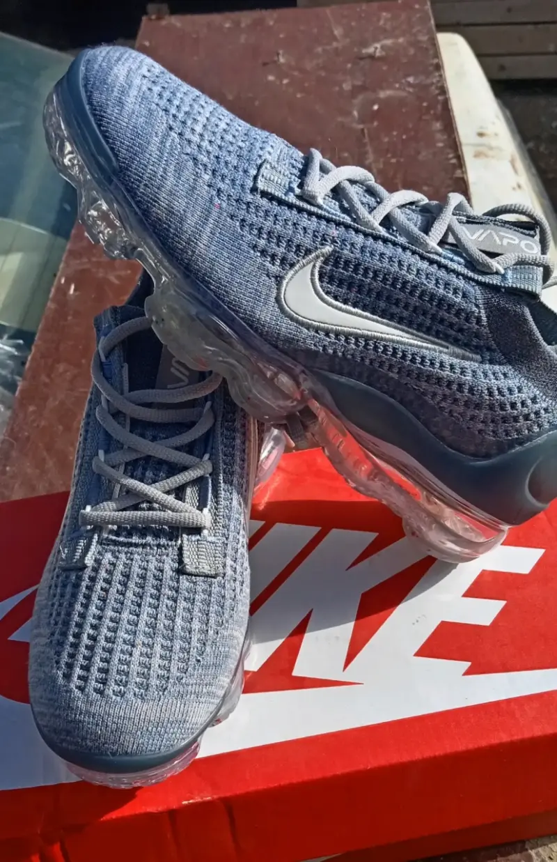 Zapatillas Nike Vapormax Flyknit gris - 1