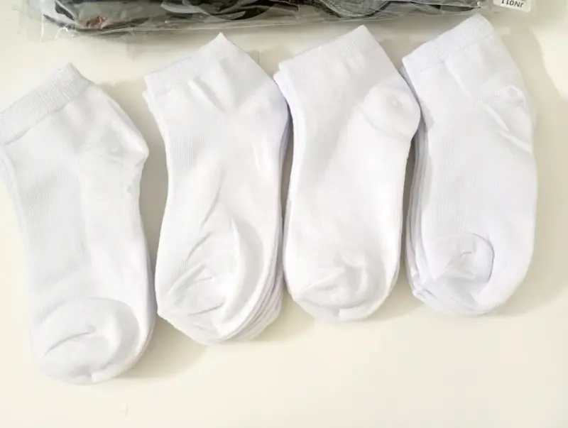 Docenas de calcetines cortos con diseños variados - 6
