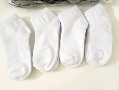 Docenas de calcetines cortos con diseños variados - miniatura 6