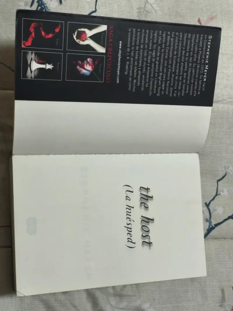 Libro 'The Host' de Stephenie Meyer en español - 2