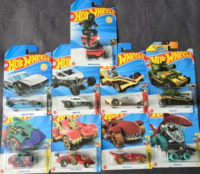 Colección de autos Hot Wheels variados - miniatura 5