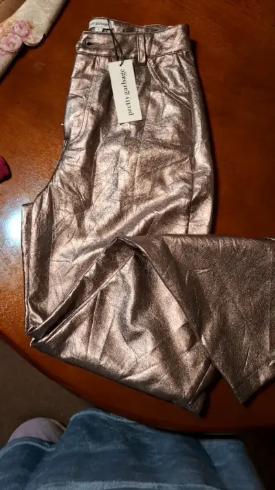 Pantalones metálicos dorados Pretty Garbage - miniatura 1
