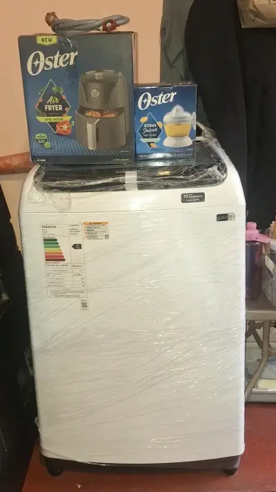 Lavadora Samsung con freidora de aire y exprimidor Oster - miniatura 2