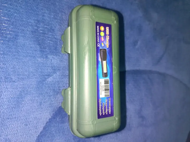 Linterna táctica recargable con estuche - 5