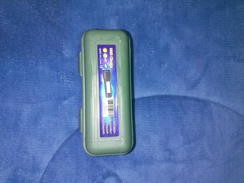 Linterna táctica recargable con estuche - 6