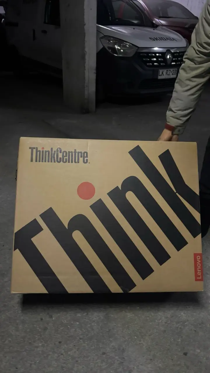 Computador Lenovo ThinkCentre Neo 50a Gen 5 AIO 2 - 3