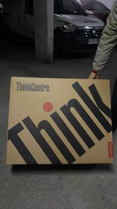Computador Lenovo ThinkCentre Neo 50a Gen 5 AIO 2 - miniatura 3