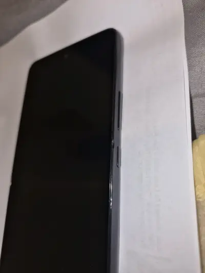 Smartphone Android con pantalla grande - miniatura 2