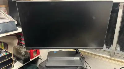Computador Lenovo ThinkCentre Neo 50a Gen 5 AIO 24" - miniatura 1