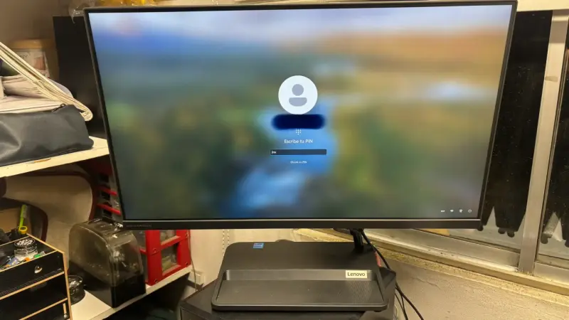 Computador Lenovo ThinkCentre Neo 50a Gen 5 AIO 24" - 2