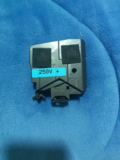Interruptor de corriente 250V para electrodomésticos - miniatura 1