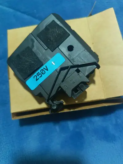 Interruptor de corriente 250V para electrodomésticos - miniatura 3