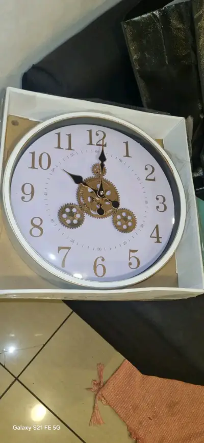 Relojes de pared con diseño de engranajes - miniatura 3