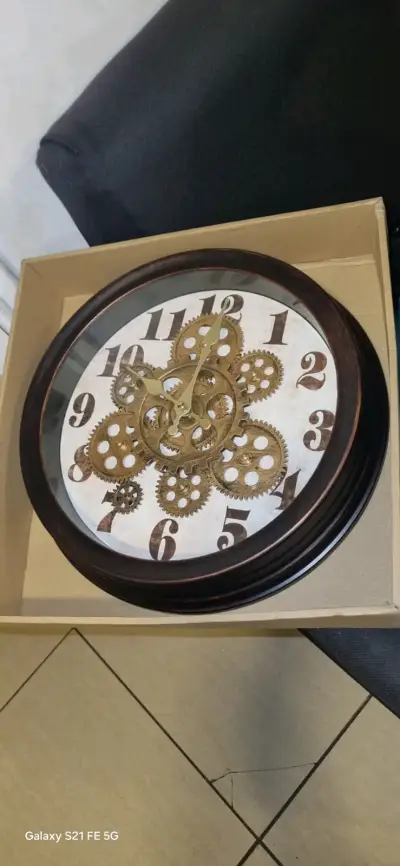 Relojes de pared con diseño de engranajes - miniatura 5