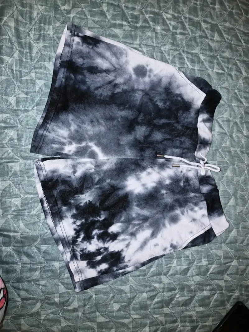 Conjunto deportivo tie-dye blanco y negro - 2