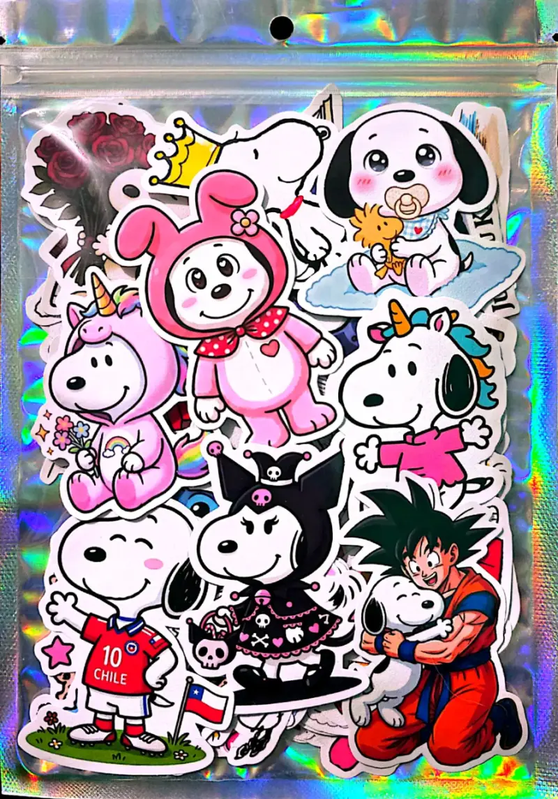 ⚜️Set de 250 stickers de Snoopy⚜️ en $10.000 - 2