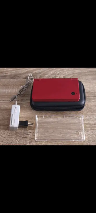 Nintendo DSi - miniatura 1