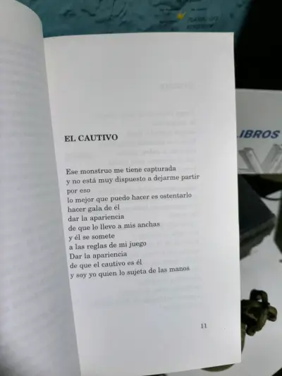 Libro 'El Cautivo' de Juana Puga - miniatura 3